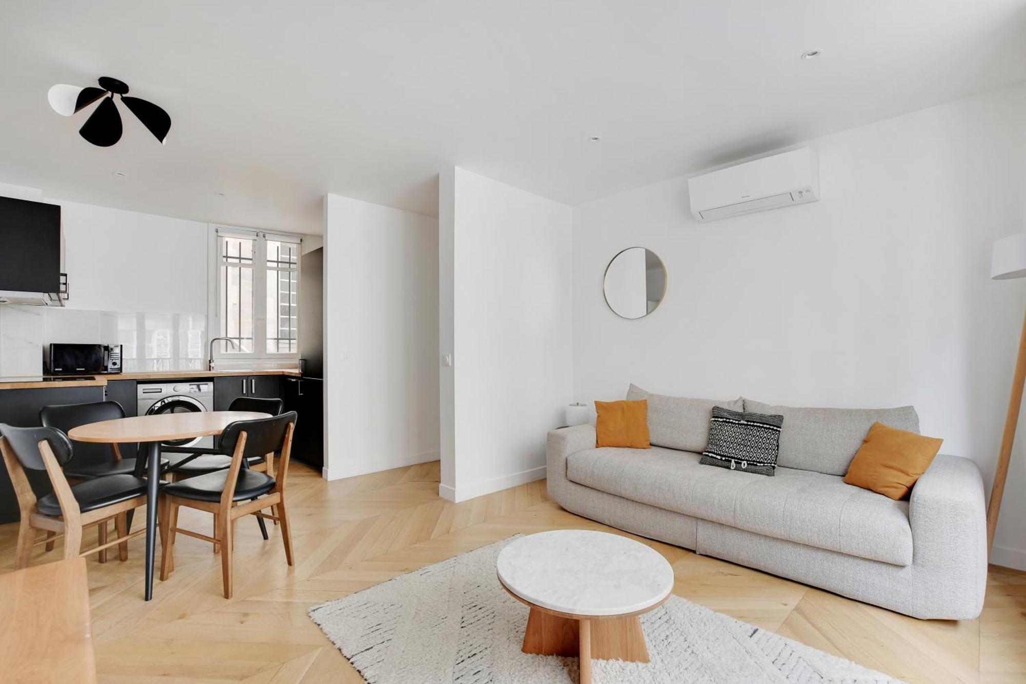 Pick A Flat'S Apartments In Saint Michel - Rue Du Sommerard Paris Exterior photo